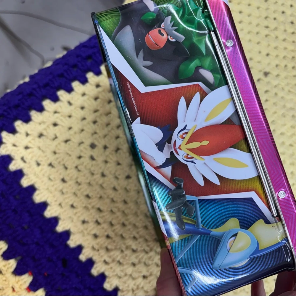 Pokemon Tin case featuring Pikachu & Charizard - case only